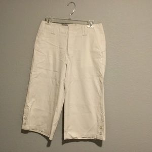 NEW w/tags Womans Dockers size 6 wide leg capri trousers